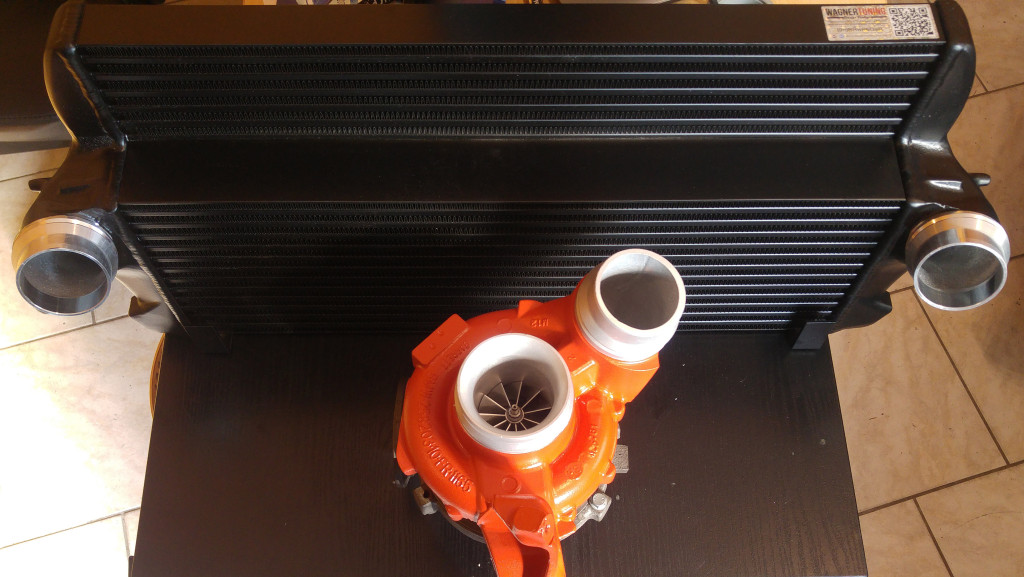 Hybrydowa turbosprężarka bmw