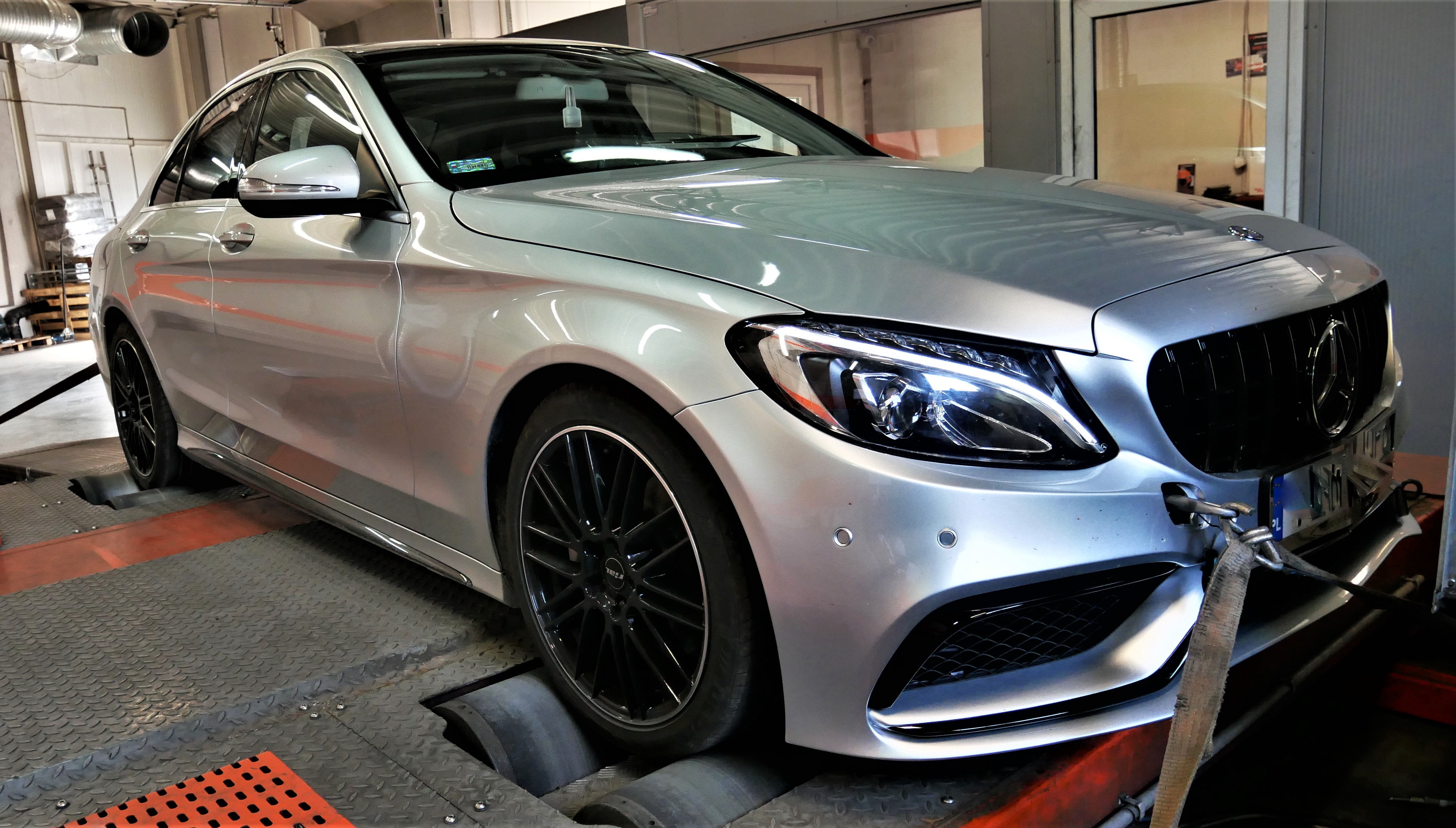 CHIPTUNING MERCEDES C300 2.0T 245KM - STAGE 1